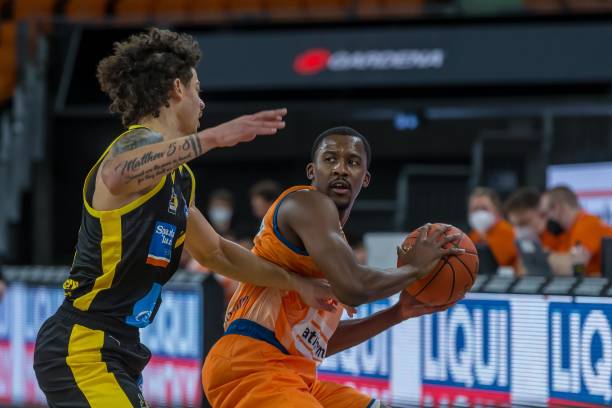 锐的进攻嗅 锐的进攻嗅