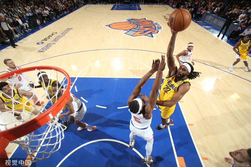 在一个充满 在一个充满